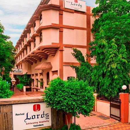 Lords Inn Vadodara Exterior foto