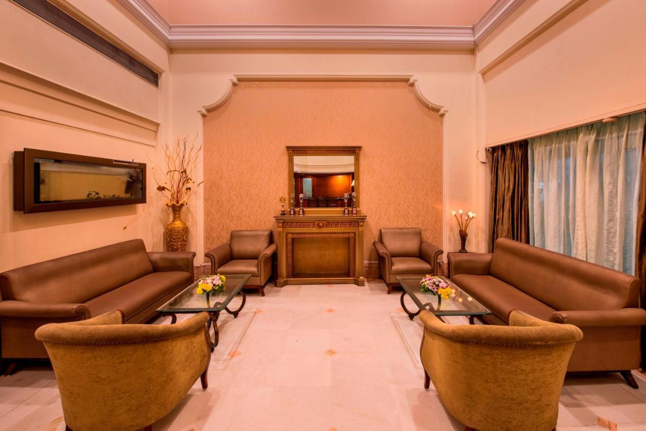 Lords Inn Vadodara Exterior foto